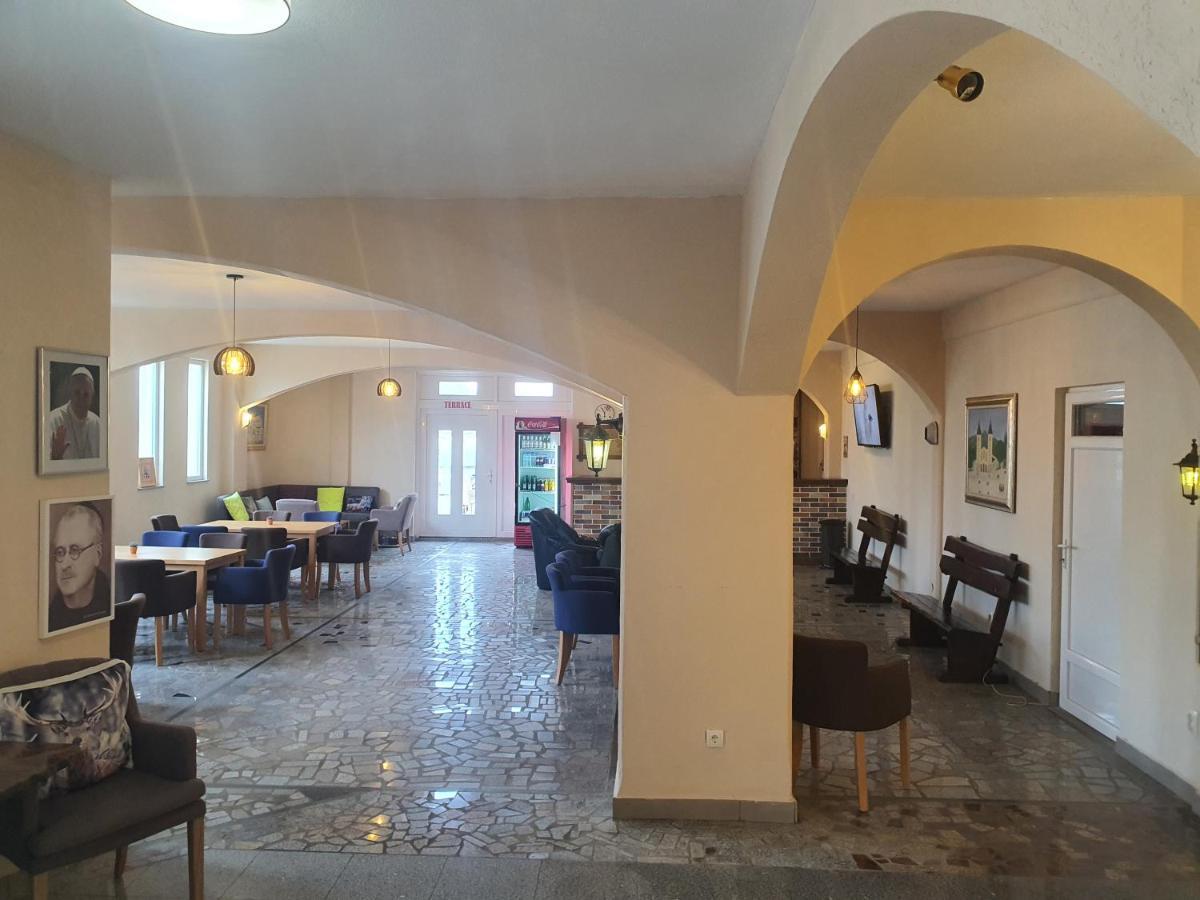 Hotel Barbaric Međugorje 外观 照片